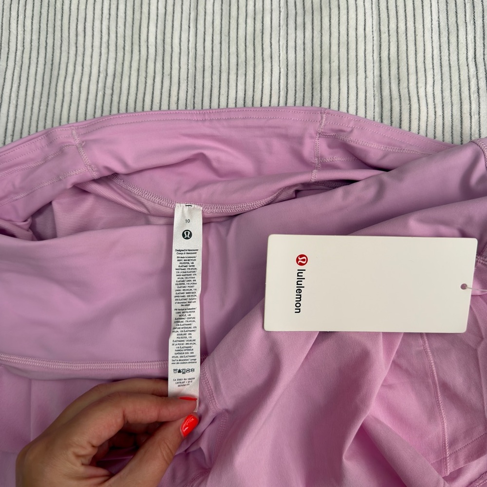 Lululemon Speed up 4in shorts - Picture 4 of 4